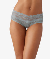 Lace Kiss Hipster: Abyss