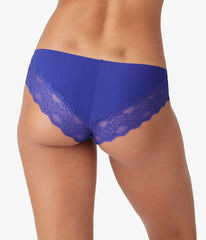 b.bare Cheeky: Spectrum Blue