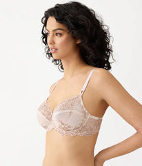 Embrace Lace® Underwire Bra: Angel Wing/Rose Dust