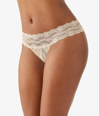 Lace Kiss Thong: Au Natural