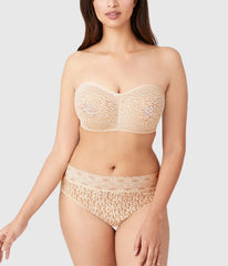 Halo Lace Strapless Underwire Bra: Sand