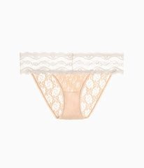 Lace Kiss Bikini: Au Natural